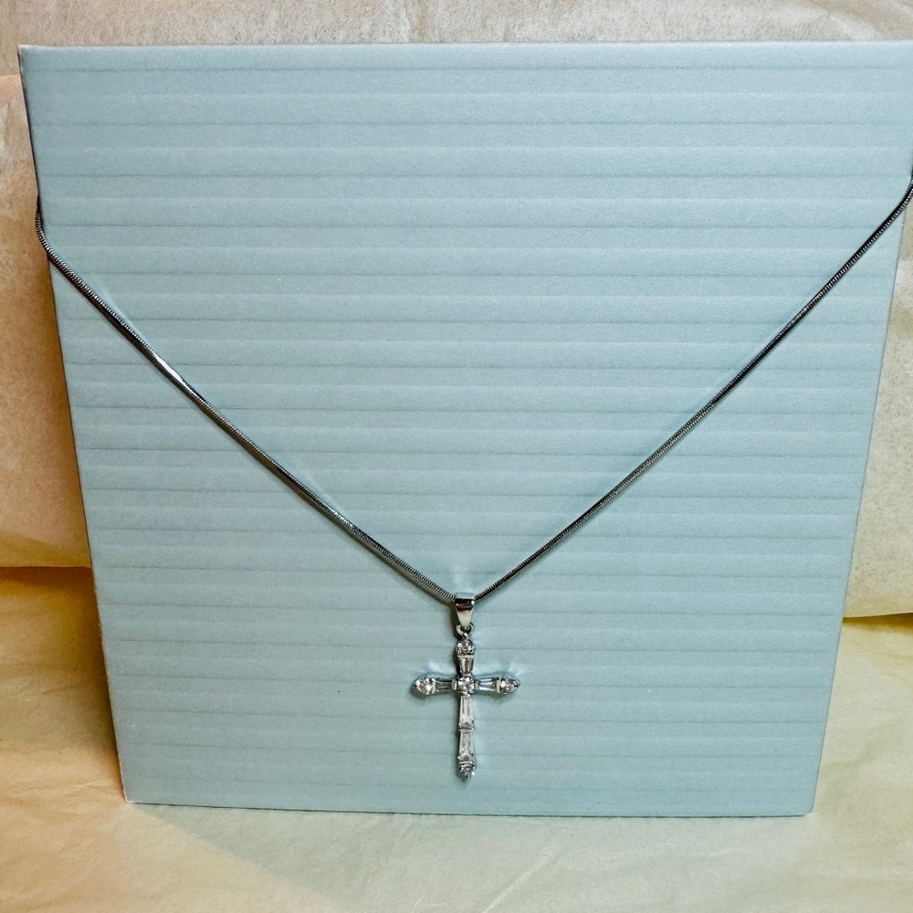 Elegant Silver Cross Pendant Necklace